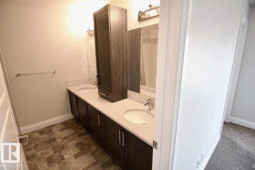 Upper 1929 Davidson Wynd, Edmonton, AB - Indoor Photo Showing Bathroom