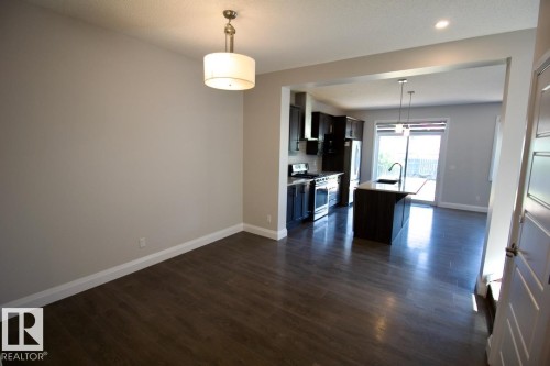 Upper 1929 Davidson Wynd, Edmonton, AB - Indoor