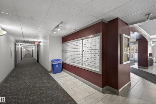 427 13005 140 Avenue, Edmonton, AB - Indoor Photo Showing Other Room