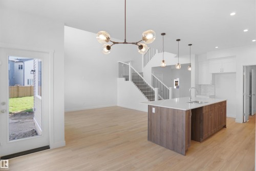 2603 15 Avenue, Edmonton, AB - Indoor Photo Showing Kitchen