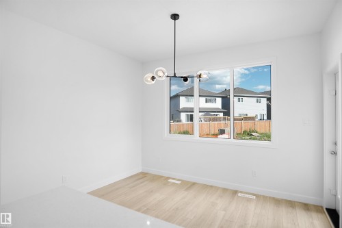 2603 15 Avenue, Edmonton, AB - Indoor Photo Showing Other Room