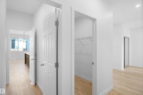 2603 15 Avenue, Edmonton, AB - Indoor Photo Showing Other Room