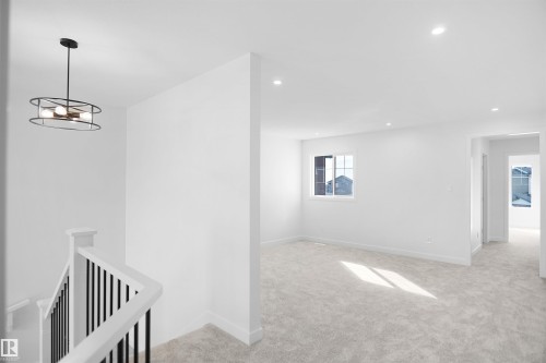 2603 15 Avenue, Edmonton, AB - Indoor Photo Showing Other Room