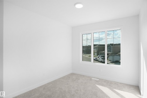 2603 15 Avenue, Edmonton, AB - Indoor Photo Showing Other Room