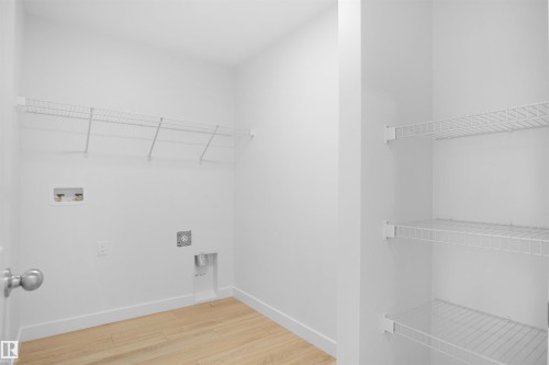 2603 15 Avenue, Edmonton, AB - Indoor With Storage