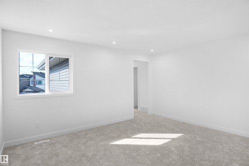 2603 15 Avenue, Edmonton, AB - Indoor Photo Showing Other Room
