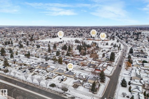 Aerial view of residential area - 14924 81 Street, Edmonton, AB 