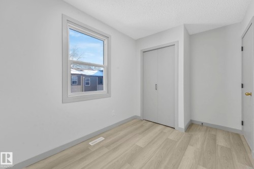 81 Willowdale Place, Edmonton, AB - Indoor Photo Showing Other Room