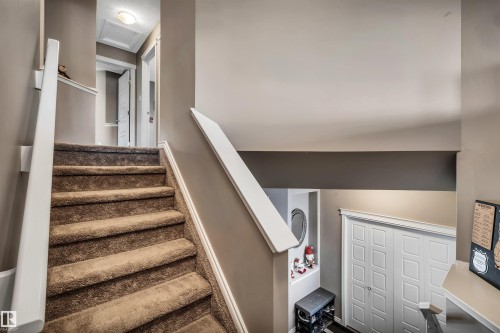 1539 Chapman Way Sw, Edmonton, AB - Indoor Photo Showing Other Room