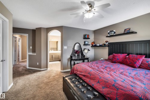 1539 Chapman Way Sw, Edmonton, AB - Indoor Photo Showing Bedroom