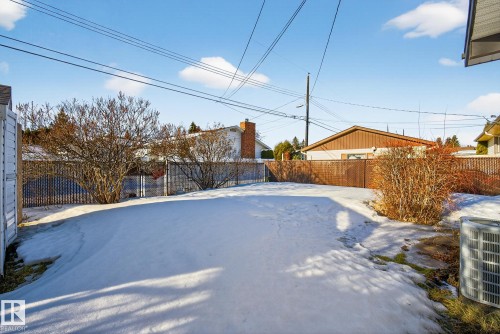 9616 64 Street, Edmonton, AB - Outdoor