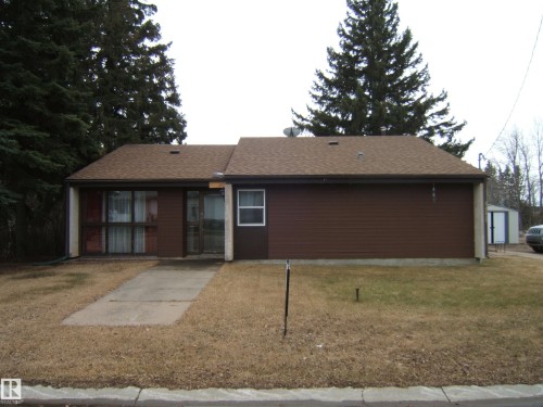 4901 47 Avenue, Myrnam, AB - Outdoor