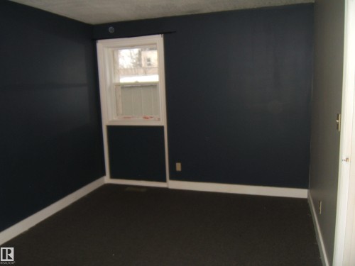 4901 47 Avenue, Myrnam, AB - Indoor Photo Showing Other Room