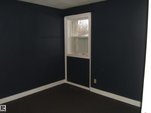 4901 47 Avenue, Myrnam, AB - Indoor Photo Showing Other Room