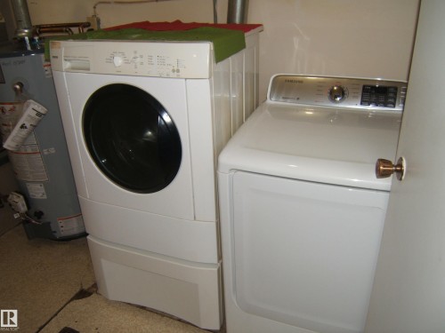 4901 47 Avenue, Myrnam, AB - Indoor Photo Showing Laundry Room