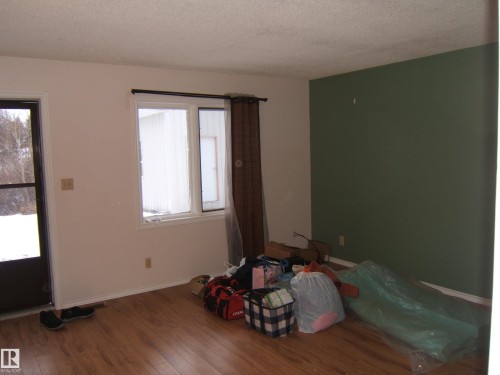 4901 47 Avenue, Myrnam, AB - Indoor Photo Showing Other Room