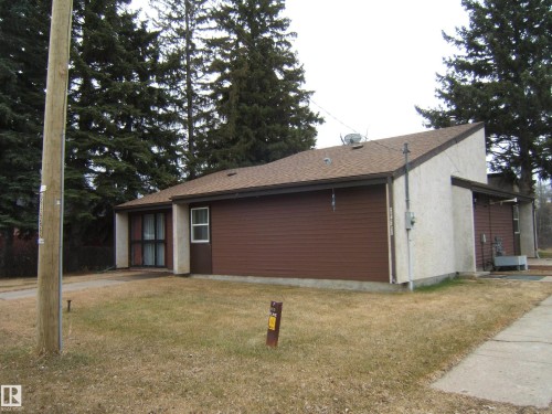 4901 47 Avenue, Myrnam, AB - Outdoor With Exterior