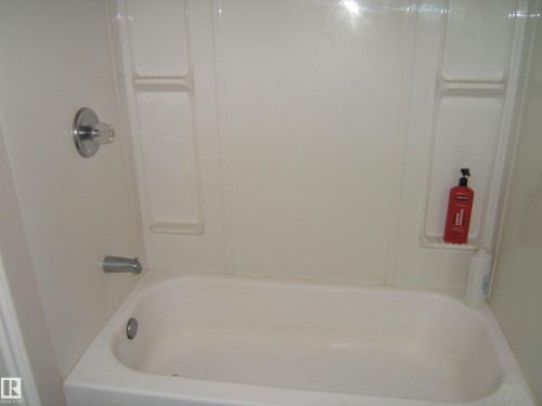 4901 47 Avenue, Myrnam, AB - Indoor Photo Showing Bathroom