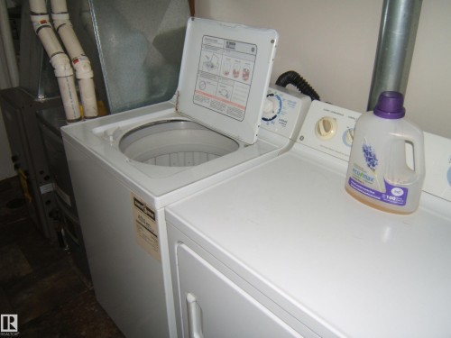 4901 47 Avenue, Myrnam, AB - Indoor Photo Showing Laundry Room