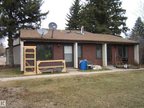 4901 47 Avenue, Myrnam, AB - Outdoor