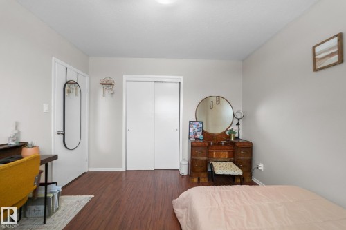 5228 53 Avenue, Viking, AB - Indoor Photo Showing Bedroom