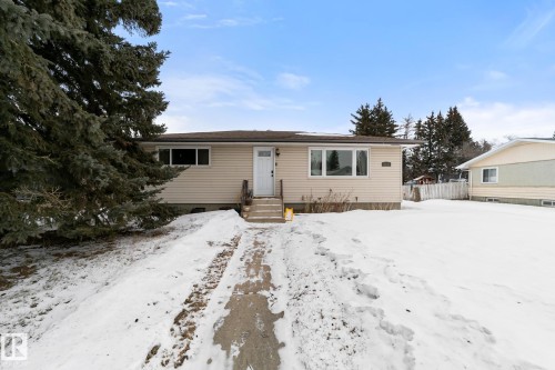 5228 53 Avenue, Viking, AB - Outdoor