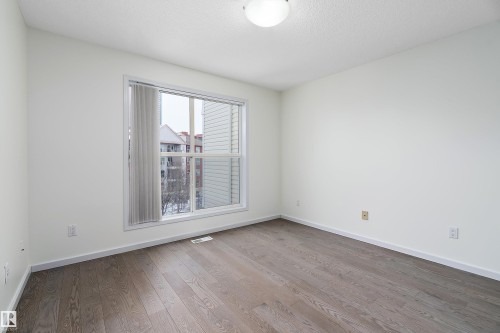 409 10221 111 Street, Edmonton, AB - Indoor Photo Showing Other Room