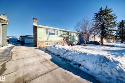 3426 135A Avenue  Edmonton, AB T5A 2V9