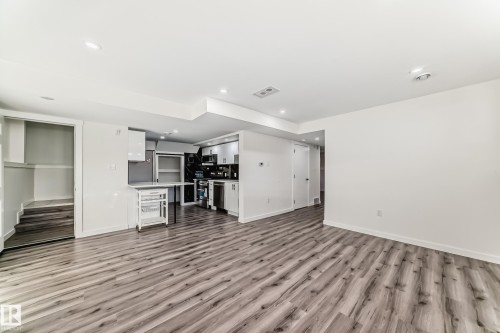 3426 135A Avenue, Edmonton, AB - Indoor Photo Showing Other Room