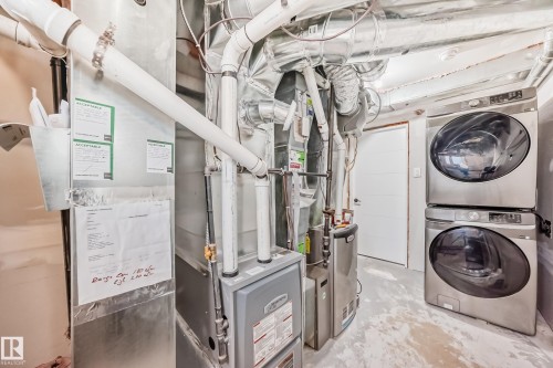3426 135A Avenue, Edmonton, AB - Indoor Photo Showing Laundry Room