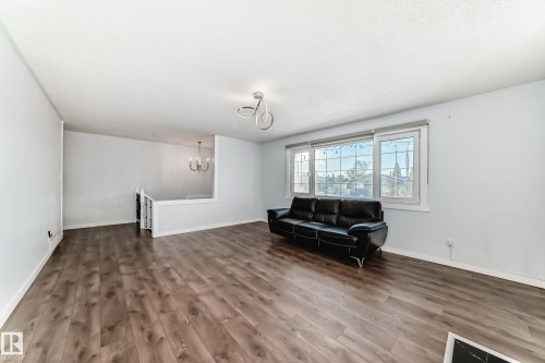 3426 135A Avenue, Edmonton, AB - Indoor