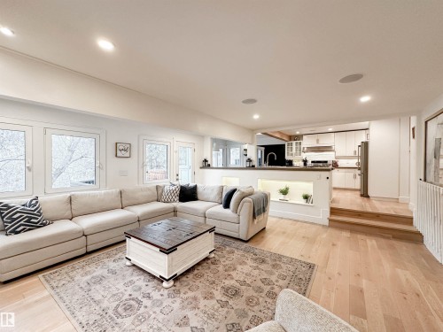 23 Flagstone Crescent, St. Albert, AB - Indoor Photo Showing Living Room