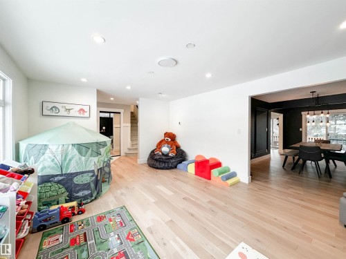 23 Flagstone Crescent, St. Albert, AB - Indoor