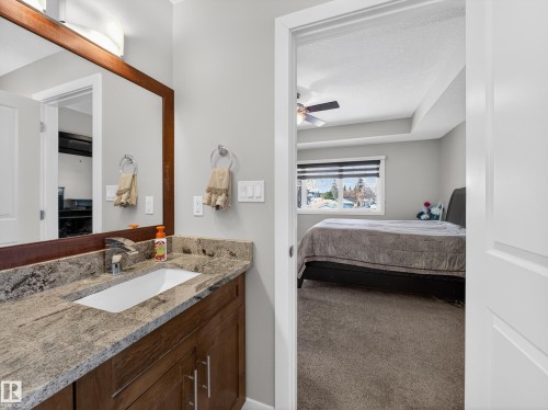 9917 162 Street, Edmonton, AB - Indoor Photo Showing Bathroom