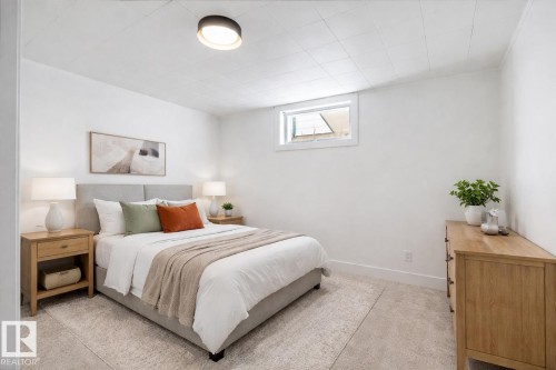 5504 94A Avenue, Edmonton, AB - Indoor Photo Showing Bedroom