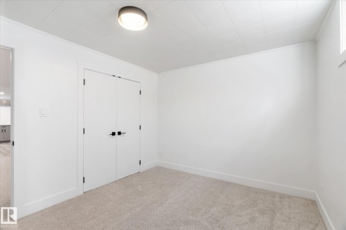 5504 94A Avenue, Edmonton, AB - Indoor Photo Showing Other Room