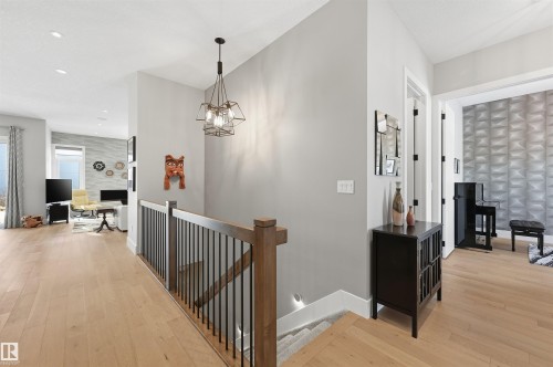 4605 Knight Point(E), Edmonton, AB - Indoor Photo Showing Other Room