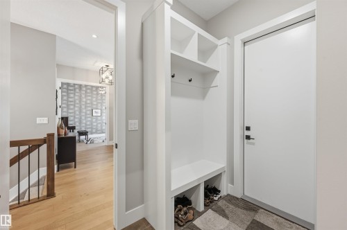 4605 Knight Point(E), Edmonton, AB - Indoor