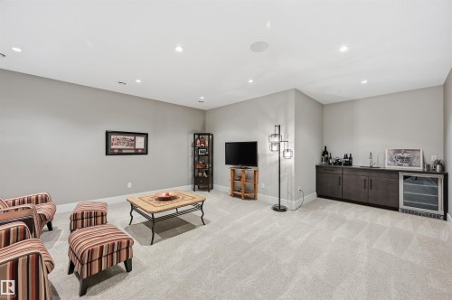 4605 Knight Point(E), Edmonton, AB - Indoor