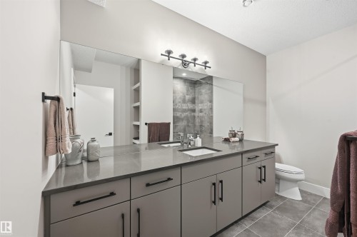 4605 Knight Point(E), Edmonton, AB - Indoor Photo Showing Bathroom