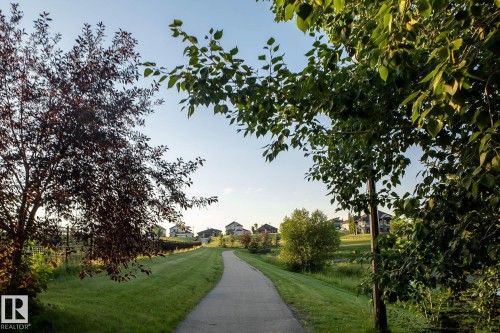 1077 Genesis Lake Boulevard, Stony Plain, AB 