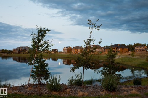 1077 Genesis Lake Boulevard, Stony Plain, AB 