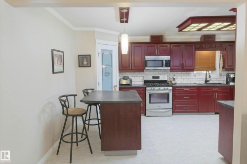 5226 43 Street, Barrhead, AB - Indoor Photo Showing Kitchen