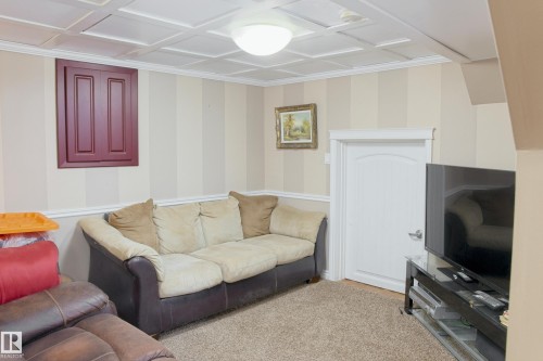 5226 43 Street, Barrhead, AB - Indoor