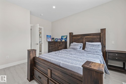 5225 55 55St, Wabamun, AB - Indoor Photo Showing Bedroom