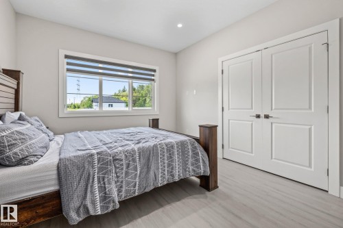 5225 55 55St, Wabamun, AB - Indoor Photo Showing Bedroom