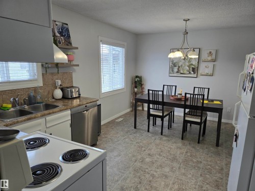 14612 117 Street Nw, Edmonton, AB - Indoor