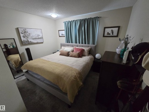 14612 117 Street Nw, Edmonton, AB - Indoor Photo Showing Bedroom