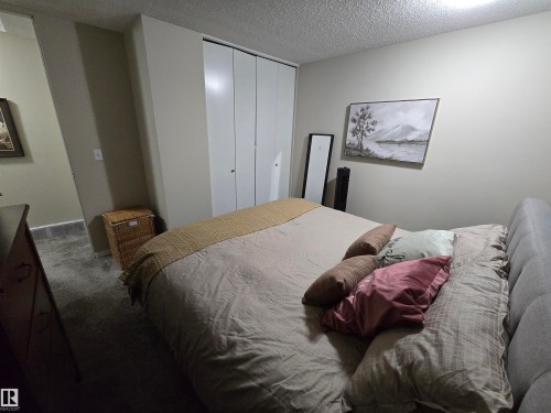 14612 117 Street Nw, Edmonton, AB - Indoor Photo Showing Bedroom
