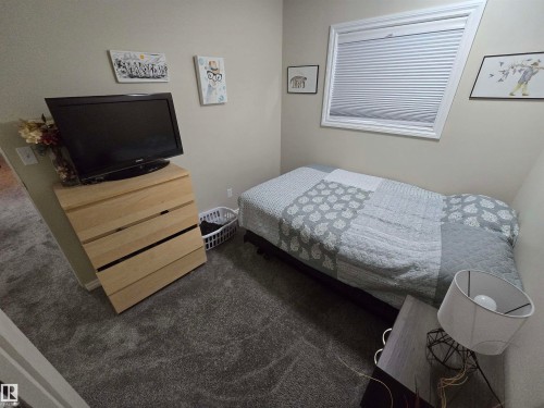 14612 117 Street Nw, Edmonton, AB - Indoor Photo Showing Bedroom